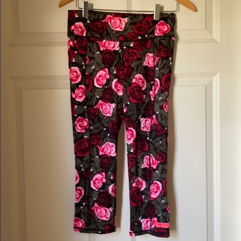 Betsey Johnson Active Capri - M